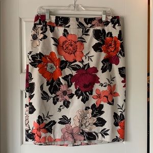 Ann Taylor floral pencil skirt - Sz 12
